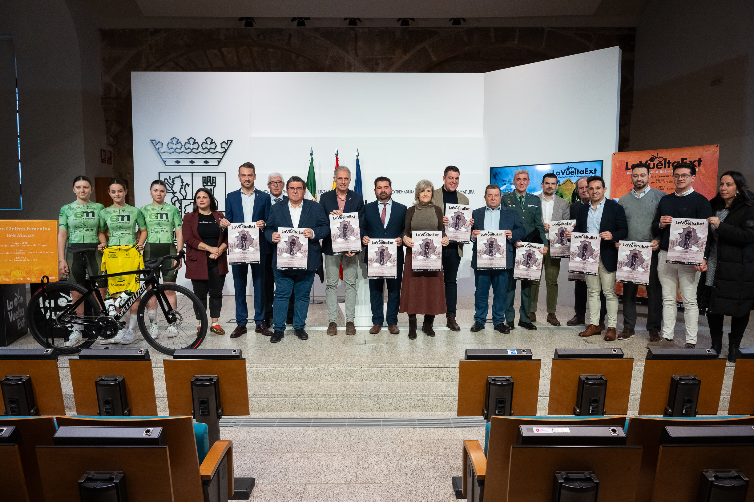 Presentación de la Vuelta Ciclista a Extremadura femenina.